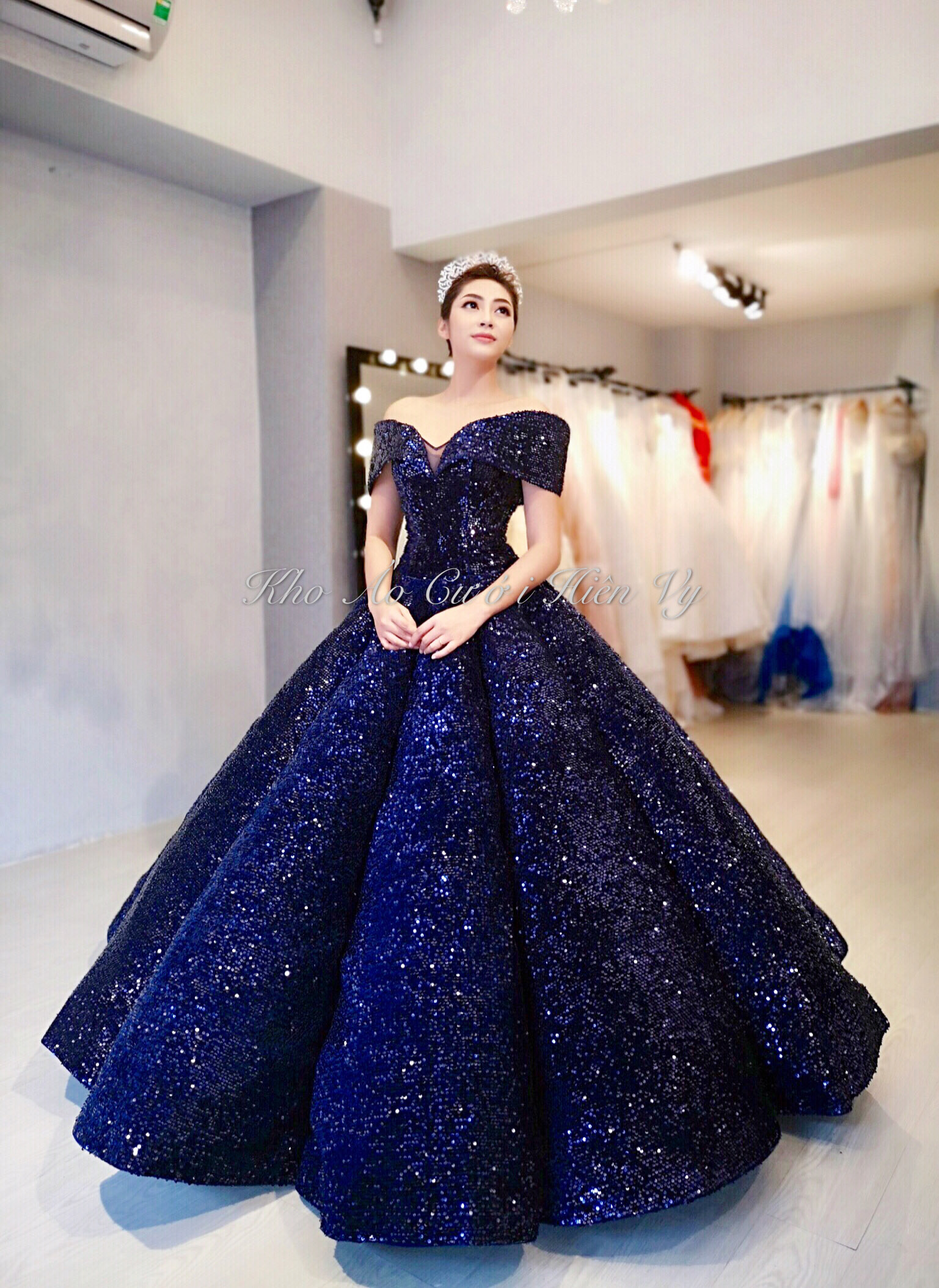 Váy cưới xanh đen | Shopee Việt Nam